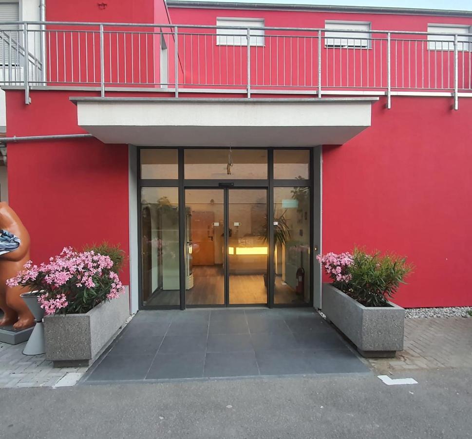 Hotel Da Sabino Singen Bagian luar foto